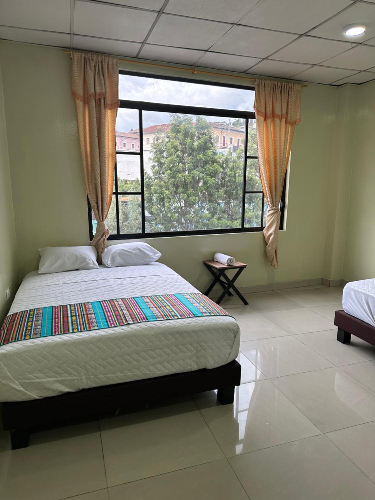 Hostal Marin Central Quito Extérieur photo